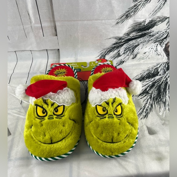 The Grinch :L(9/10) Women Christmas Holiday Slide Slippers/Socks Multi Color - Picture 2 of 8